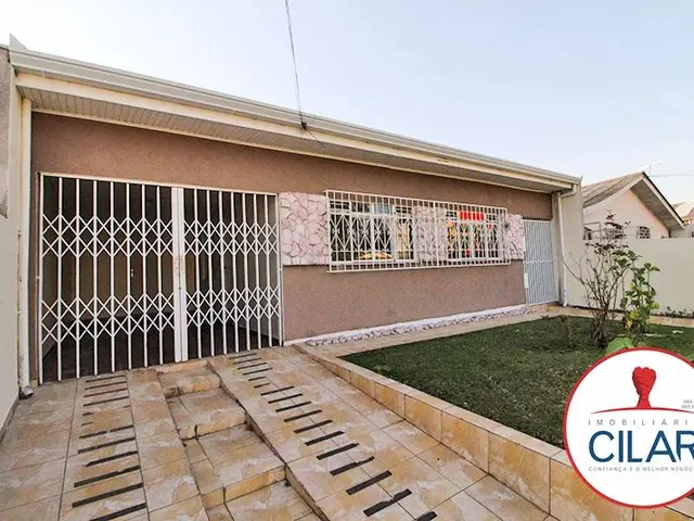 Casa 4 quartos e 2 banheiros, para alugar, no bairro Sítio Cercado em Curitiba