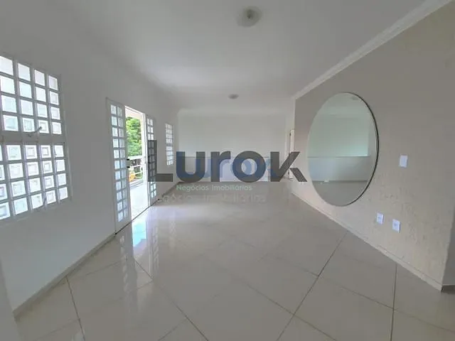 Casa com 200m² 3 quartos e 4 banheiros, para alugar, no bairro Condomínio Residencial Mirante do Lenheiro em Valinhos