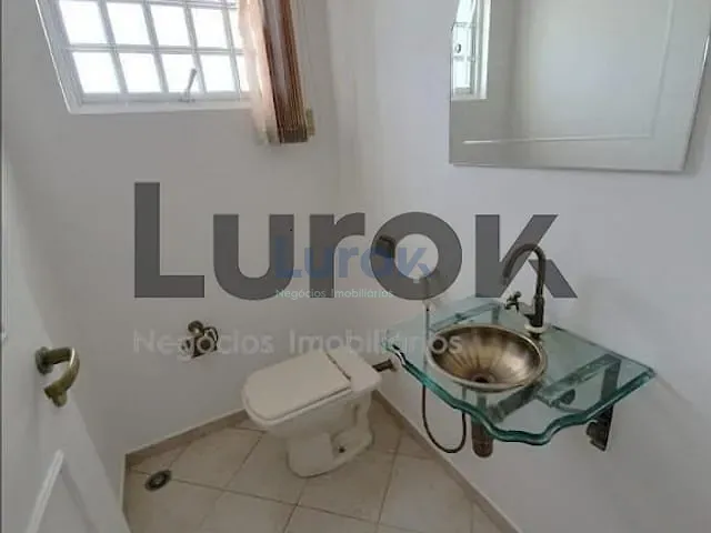 Casa com 200m² 3 quartos e 4 banheiros, para alugar, no bairro Condomínio Residencial Mirante do Lenheiro em Valinhos