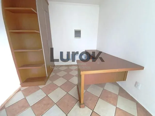 Casa com 200m² 3 quartos e 4 banheiros, para alugar, no bairro Condomínio Residencial Mirante do Lenheiro em Valinhos