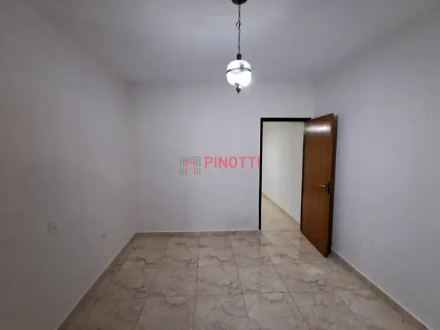Casa 3 quartos e 1 banheiro, à venda, no bairro Parque São José em São Bernardo do Campo