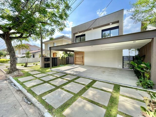 Casa com 363m² 4 quartos e 5 banheiros, à venda, no bairro São Paulo II em Cotia