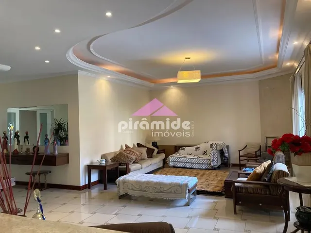 Casa com 375m² 4 quartos e 5 banheiros, à venda, no bairro Vila Zezé em Jacareí