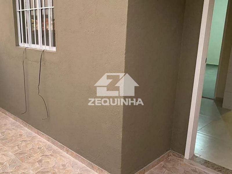 Casa para alugar com 1 quarto, 40m² - Foto 2