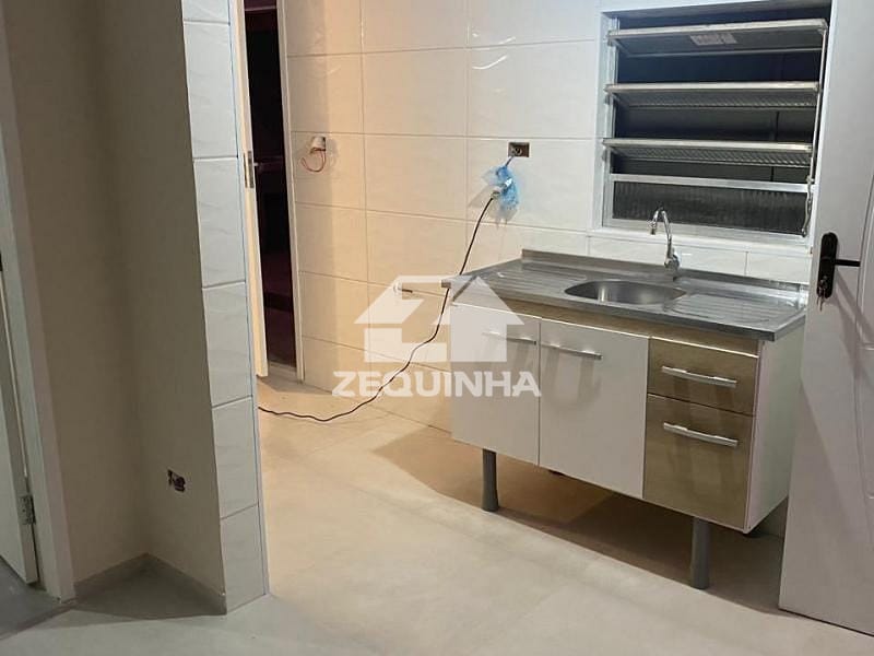 Casa para alugar com 1 quarto, 40m² - Foto 10