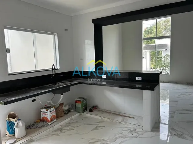 Casa com 210m² 3 quartos e 2 banheiros, à venda, no bairro Jardim das Gaivotas em Caraguatatuba