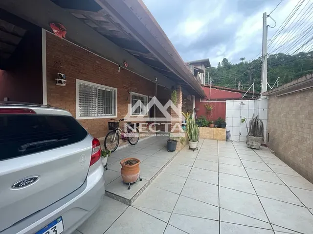 Casa 3 quartos e 3 banheiros, à venda, no bairro Caputera em Caraguatatuba