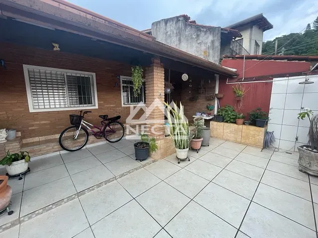 Casa 3 quartos e 3 banheiros, à venda, no bairro Caputera em Caraguatatuba