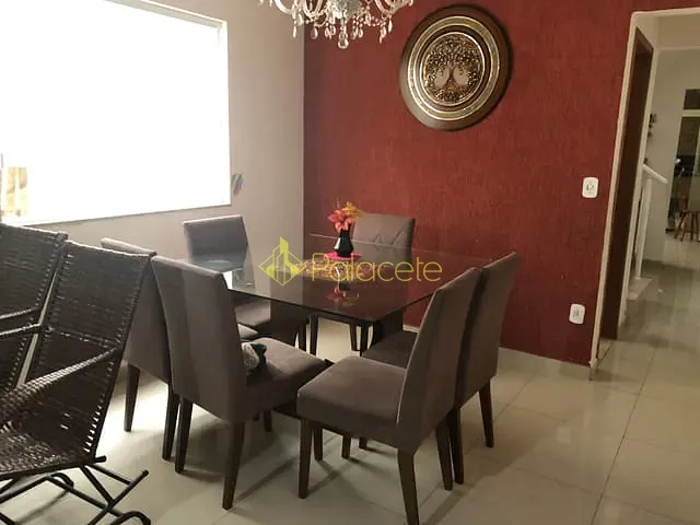Sobrado com 125m² 3 quartos e 3 banheiros, à venda, no bairro Vila Rica em Pindamonhangaba