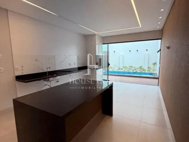 Casa com 216m² 3 quartos e 3 banheiros, à venda, no bairro Residencial Recreio Panorama em Goiânia