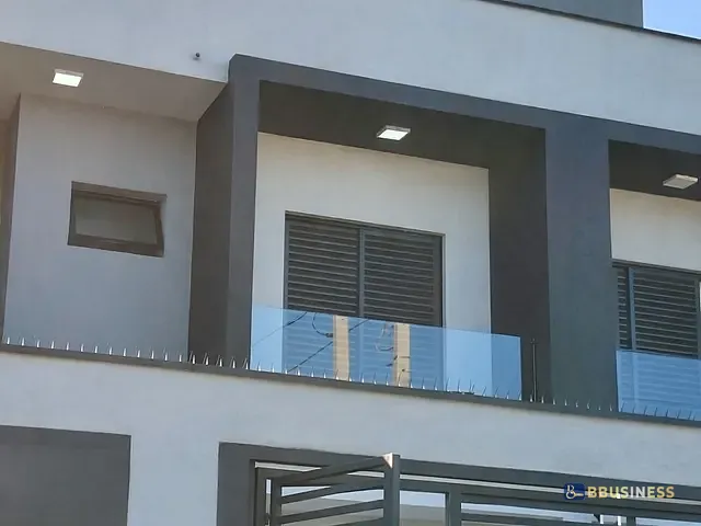 Casa com 127m² 4 quartos e 1 banheiro, à venda, no bairro Indaiá em Bertioga