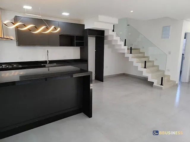 Casa com 127m² 4 quartos e 1 banheiro, à venda, no bairro Indaiá em Bertioga