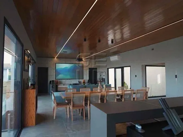 Casa com 1600m² 4 quartos e 3 banheiros, à venda, no bairro Condominio Porto das Aguas em Porecatu