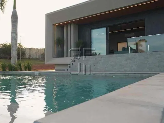 Casa com 1600m² 4 quartos e 3 banheiros, à venda, no bairro Condominio Porto das Aguas em Porecatu