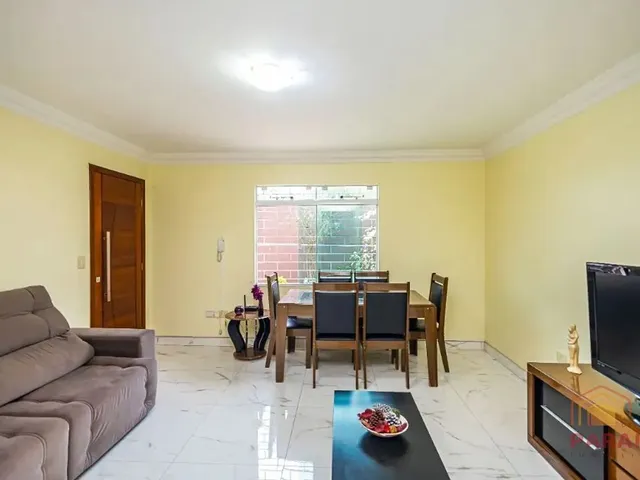 Casa com 200m² 2 quartos e 1 banheiro, para alugar, no bairro Vista Alegre em Curitiba