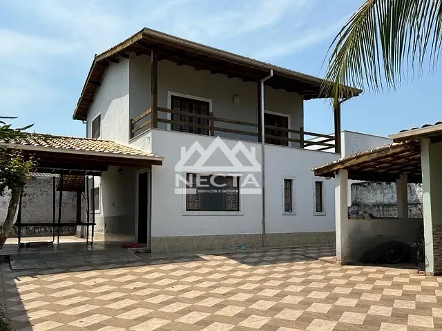 Casa com 182m² 3 quartos e 3 banheiros, à venda, no bairro Pontal de Santa Marina em Caraguatatuba