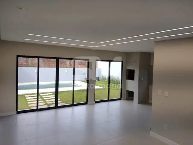 Casa com 300m² 3 quartos e 2 banheiros, à venda, no bairro Desbravador em Chapecó