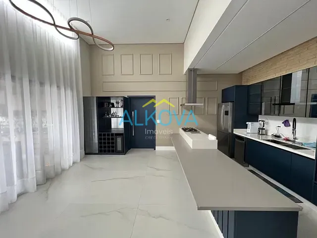 Casa com 375m² 4 quartos e 6 banheiros, à venda, no bairro Condomínio Residencial Monte Carlo em São José dos Campos