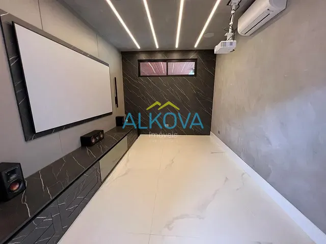 Casa com 375m² 4 quartos e 6 banheiros, à venda, no bairro Condomínio Residencial Monte Carlo em São José dos Campos