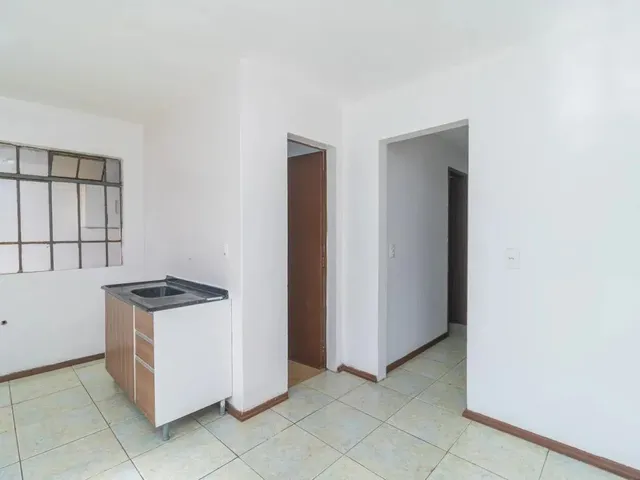 Casa 3 quartos e 1 banheiro, para alugar, no bairro Cidade Industrial de Curitiba em Curitiba