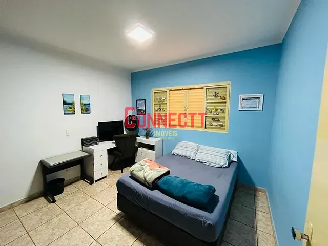 Casa com 297m² 3 quartos e 3 banheiros, à venda, no bairro Parque dos Bandeirantes em Ribeirão Preto