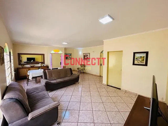 Casa com 297m² 3 quartos e 3 banheiros, à venda, no bairro Parque dos Bandeirantes em Ribeirão Preto