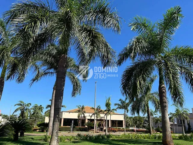 Casa 3 quartos e 4 banheiros, à venda, no bairro Estância dos Ipês em Uberaba