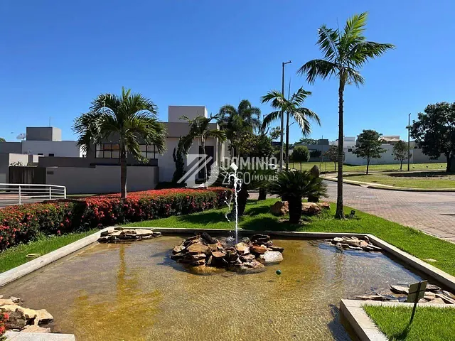 Casa 3 quartos e 4 banheiros, à venda, no bairro Estância dos Ipês em Uberaba
