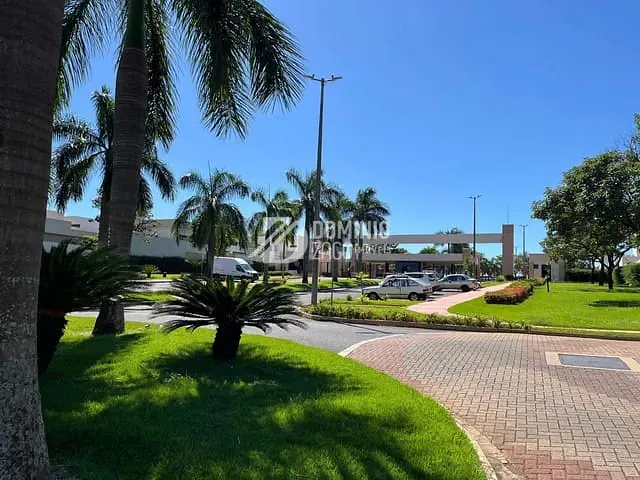 Casa 3 quartos e 4 banheiros, à venda, no bairro Estância dos Ipês em Uberaba