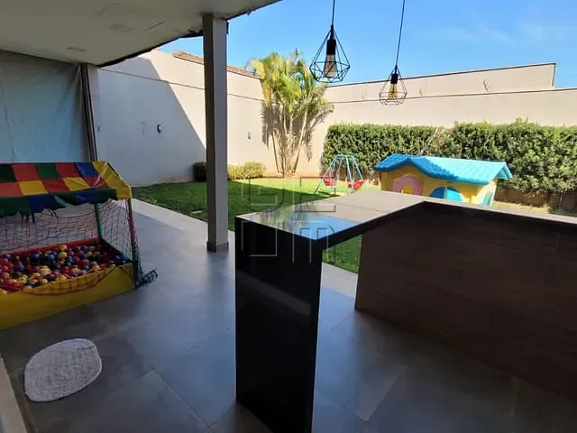 Casa à venda, no bairro Dom Pedro em Londrina