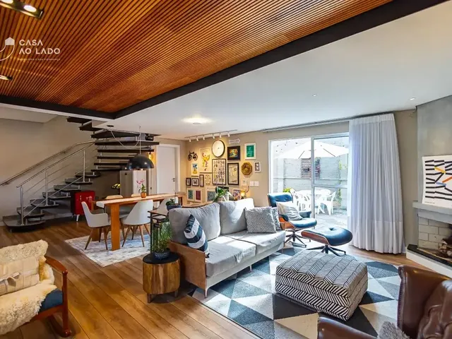 Casa com 600m² 4 quartos e 6 banheiros, para alugar, no bairro Santa Felicidade em Curitiba