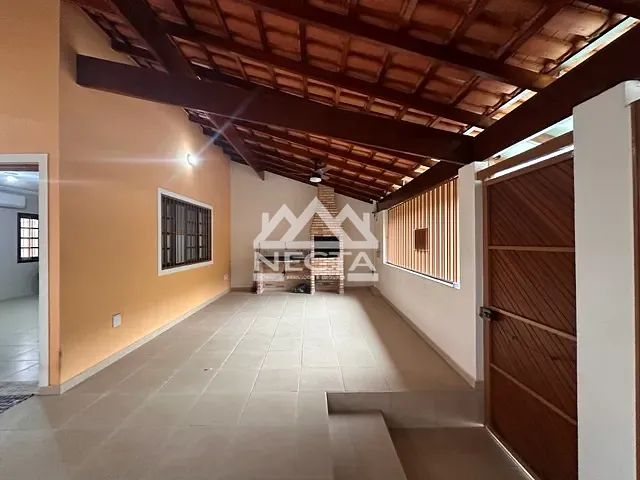 Casa com 250m² 3 quartos e 2 banheiros, à venda, no bairro Jardim Estrela Dalva em Caraguatatuba