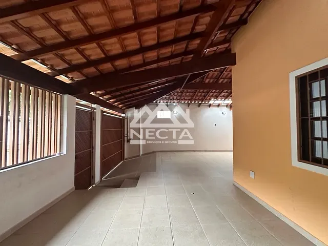 Casa com 250m² 3 quartos e 2 banheiros, à venda, no bairro Jardim Estrela Dalva em Caraguatatuba