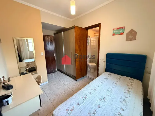 Casa 2 quartos e 3 banheiros, à venda, no bairro Jardim Cristina em Pindamonhangaba