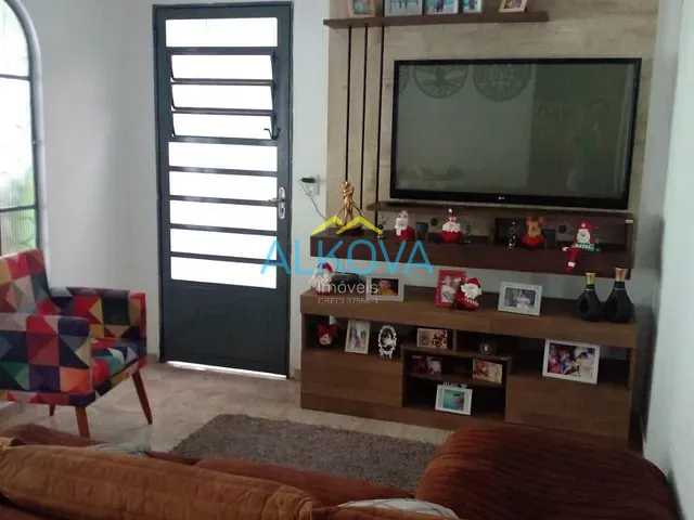 Casa com 310m² 6 quartos e 2 banheiros, à venda, no bairro Vila Nair em São José dos Campos
