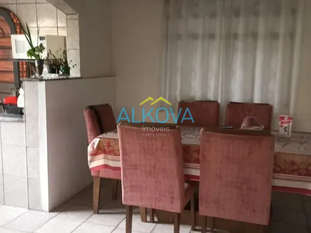 Casa com 310m² 6 quartos e 2 banheiros, à venda, no bairro Vila Nair em São José dos Campos