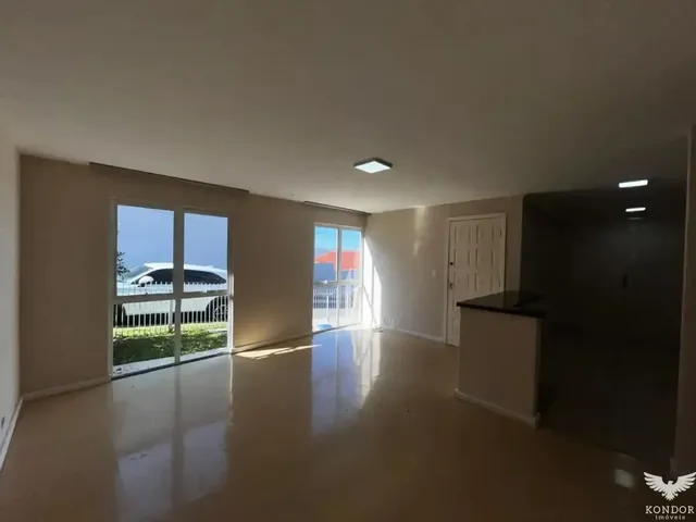 Casa com 232m² 3 quartos e 2 banheiros, à venda, no bairro São Braz em Curitiba