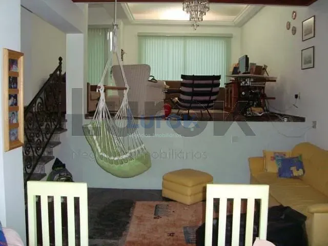 Casa com 392m² 4 quartos e 3 banheiros, à venda, no bairro Roncáglia em Valinhos