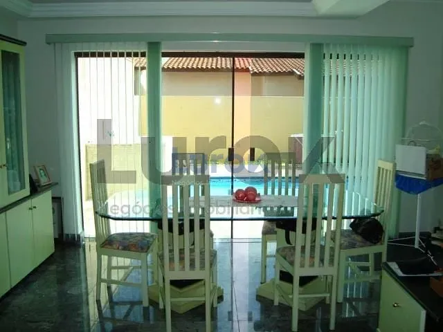 Casa, 4 quartos, 259 m² - Foto 8