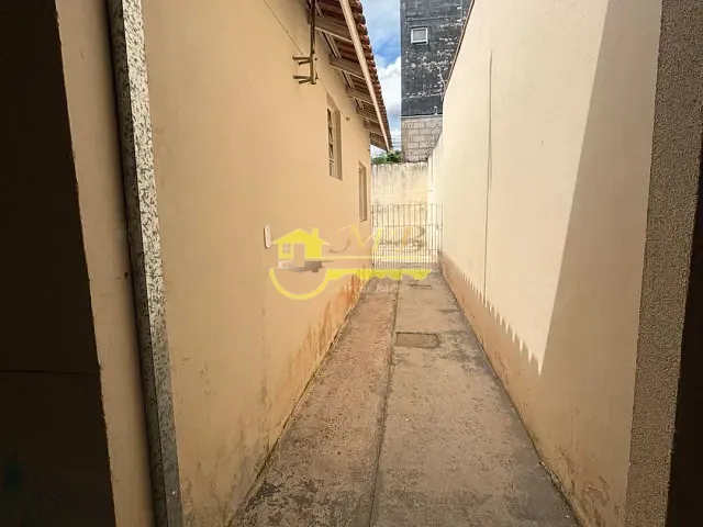 Casa 2 quartos e 1 banheiro, para alugar, no bairro Loteamento Residencial Porto Seguro em Campinas