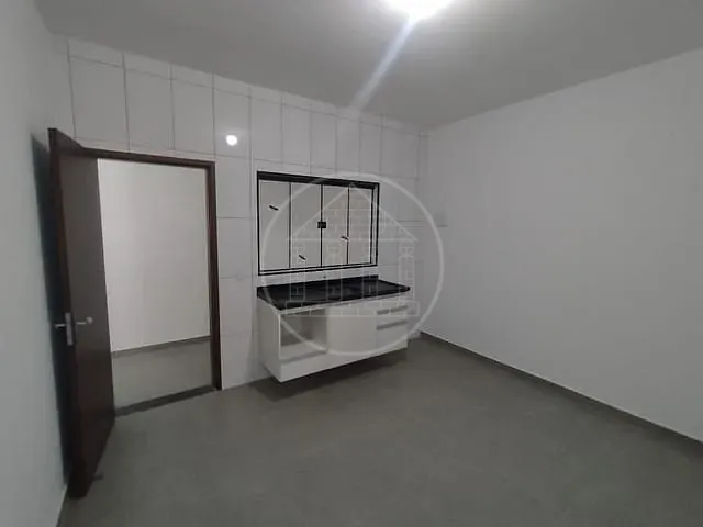 Casa com 250m² 1 quarto e 1 banheiro, para alugar, no bairro Jardim Iporanga em São Paulo