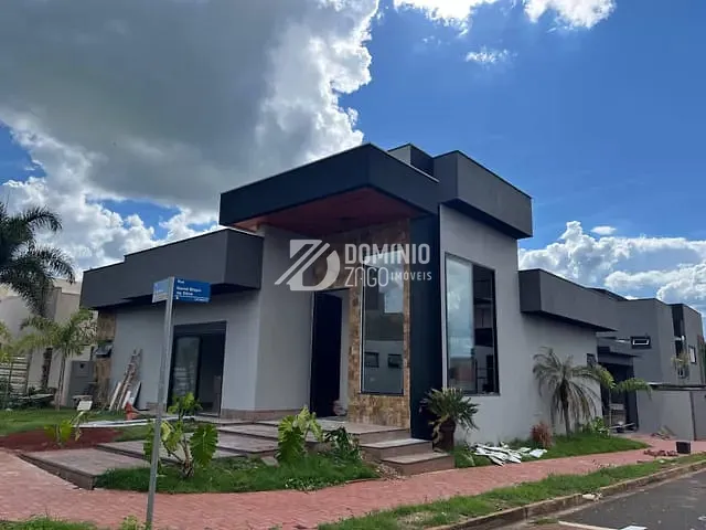 Casa 4 quartos e 4 banheiros, à venda, no bairro Estância dos Ipês em Uberaba
