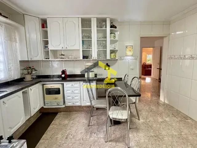 Casa com 1000m² 3 quartos e 1 banheiro, à venda, no bairro Jardim Santa Rosa em Itatiba