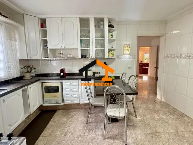 Casa com 1000m² 3 quartos e 1 banheiro, à venda, no bairro Jardim Santa Rosa em Itatiba