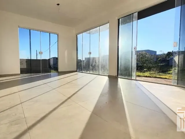Casa com 297m² 3 quartos e 2 banheiros, à venda, no bairro Roça Grande em Colombo