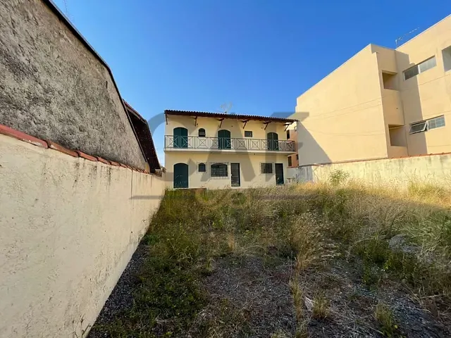 Casa com 253m² 4 quartos e 2 banheiros, à venda, no bairro Cruzeiro do Sul em Jaguariúna
