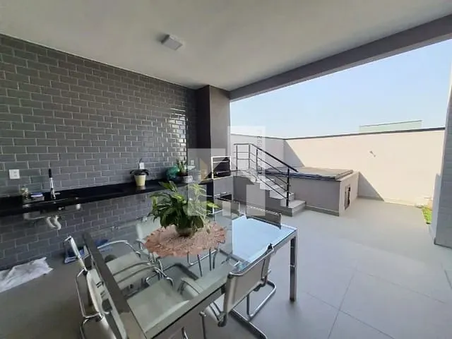 Casa com 250m² 3 quartos e 1 banheiro, à venda, no bairro Centro (Jacaré) em Cabreúva