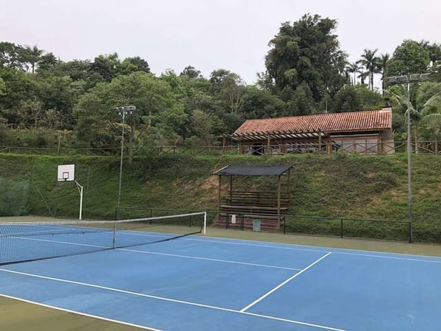 Casa com 1000m² 4 quartos e 7 banheiros, à venda, no bairro São Paulo II em Cotia