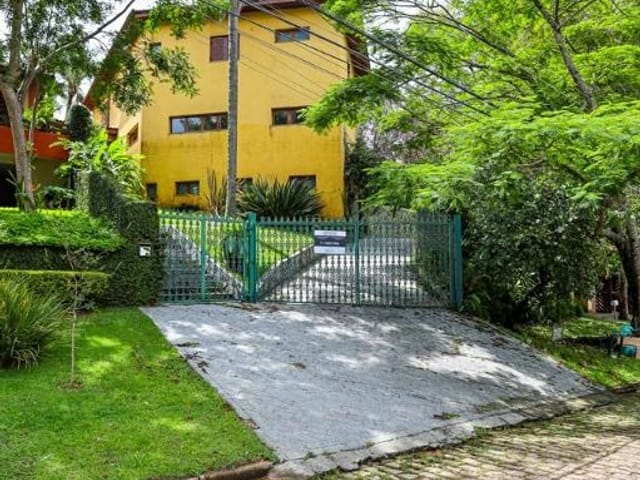 Casa com 1000m² 4 quartos e 7 banheiros, à venda, no bairro São Paulo II em Cotia