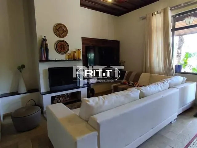 Casa com 703m² 6 quartos e 3 banheiros, à venda, no bairro Jardim Santa Marcelina em Campinas